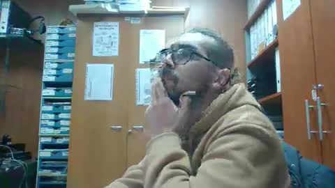 Snapshot of roketero93 chatting on 11.24.25 roktero 90 online show from 11.24.25