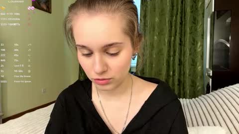 Snapshot of rolandaslatten chatting on 01.06.26 Mia online show from 01.06.26