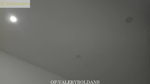 Snapshot of roldansvalery chatting on 10.28.25 Valery Roldans online show from 10.28.25