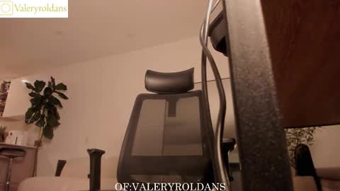 Snapshot of roldansvalery chatting on 01.17.26 Valery Roldans online show from 01.17.26