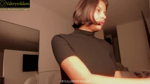 Snapshot of roldansvalery chatting on 04.04.26 Valery Roldans online show from 04.04.26