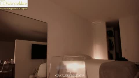 Snapshot of roldansvalery chatting on 05.01.26 Valery Roldans online show from 05.01.26