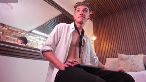 twink juli online show from 01.21.25