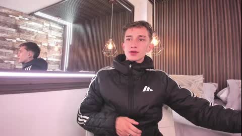 twink juli online show from 01.26.25