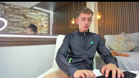 twink juli online show from 02.23.25