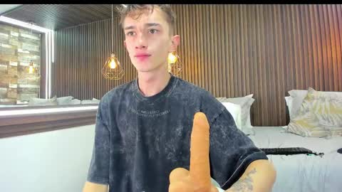 twink juli online show from 03.01.25