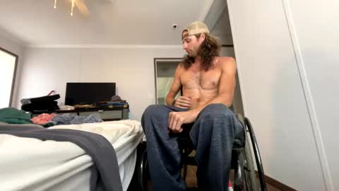 Snapshot of rollinintheweeds chatting on 09.21.25 Rollinintheweeds online show from 09.21.25