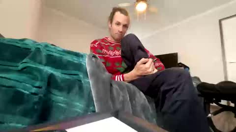 Snapshot of rollinintheweeds chatting on 12.02.25 Rollinintheweeds online show from 12.02.25