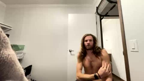 Rollinintheweeds online show from 12.14.25