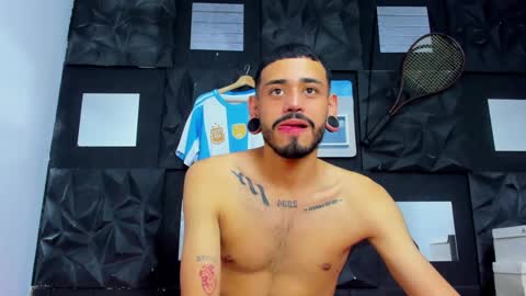 Snapshot of rolo_martinez chatting on 09.12.25 rolo martinez online show from 09.12.25