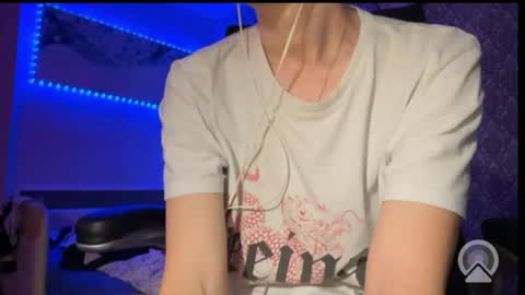 Snapshot of roma305991 chatting on 11.18.25 roma305991 online show from 11.18.25