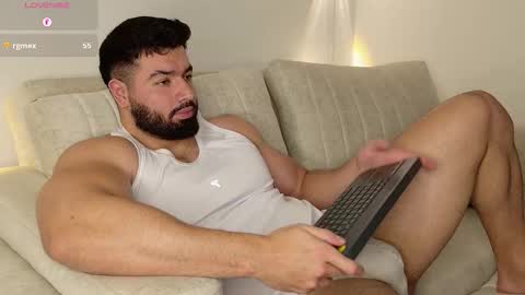 Roman Lux online show from 10.22.25