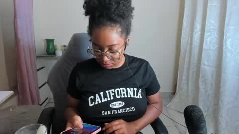 Is A Belle online show from 05.11.26