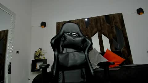 Snapshot of romeo_ricci1 chatting on 06.14.26 Romeo Ricci online show from 06.14.26