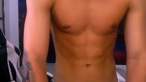 Snapshot of romeomillerr chatting on 10.21.25 Romeo online show from 10.21.25