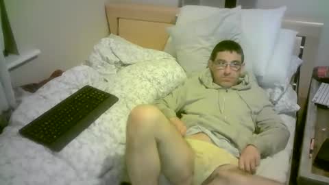 Snapshot of romson998181 chatting on 03.22.26 romson998181 online show from 03.22.26