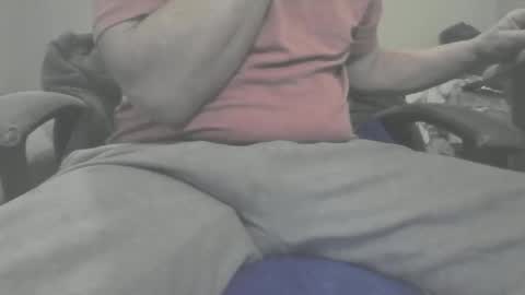 Snapshot of roney58 chatting on 02.02.25 roney58 online show from 02.02.25