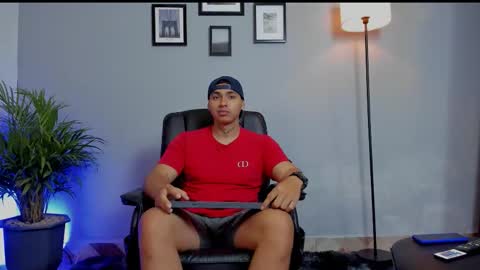 Snapshot of ronnie_canford chatting on 01.13.26 RonnieCanford online show from 01.13.26