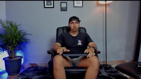 Snapshot of ronnie_canford chatting on 01.17.26 RonnieCanford online show from 01.17.26