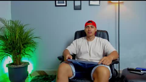 Snapshot of ronnie_canford chatting on 02.20.26 RonnieCanford online show from 02.20.26