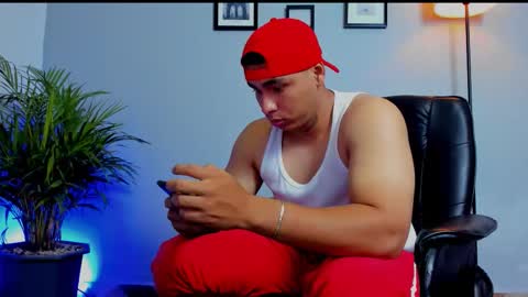 Snapshot of ronnie_canford chatting on 02.27.26 RonnieCanford online show from 02.27.26