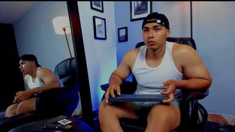 Snapshot of ronnie_canford chatting on 03.22.26 RonnieCanford online show from 03.22.26