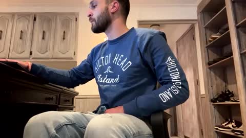 roofguy11 online show from 01.01.25