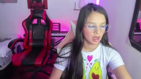  MIA AND PAUL online show from 03.03.26