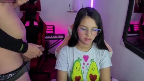  MIA AND PAUL online show from 03.04.26