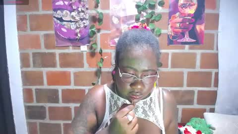 Snapshot of roos_veyker chatting on 05.06.26 roos_veyker online show from 05.06.26