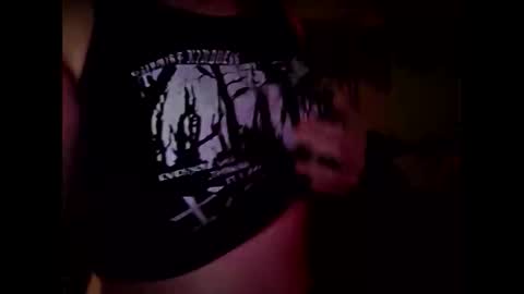 Snapshot of roozzzof chatting on 09.17.25 rooz online show from 09.17.25