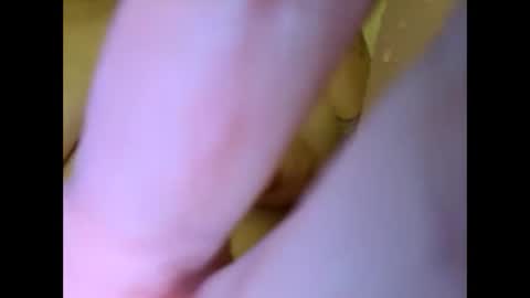 Snapshot of roozzzof chatting on 09.25.25 rooz online show from 09.25.25