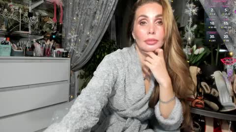 Aurora online show from 01.19.25