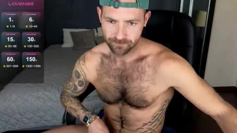 Snapshot of roryreed chatting on 10.26.25 Rory Reed online show from 10.26.25