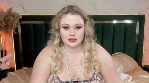 Chloe online show from 01.22.25