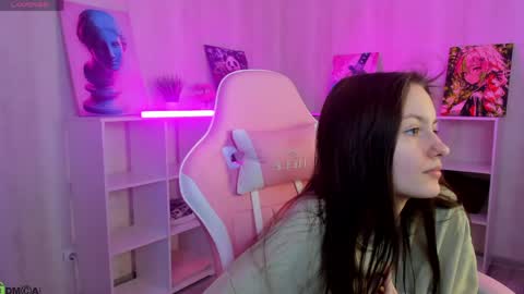Snapshot of rosa_vaughn chatting on 04.26.26 Viola online show from 04.26.26