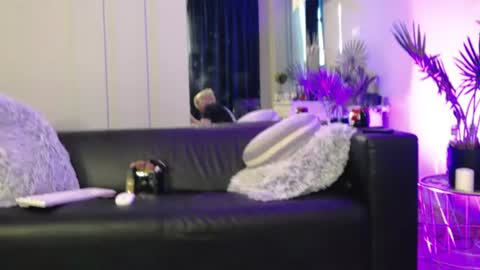 Snapshot of rosacatalleya chatting on 07.05.26 Rose online show from 07.05.26