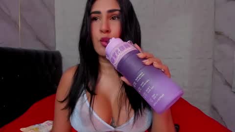ROSALIA insta rosalia 10hoot online show from 04.20.26