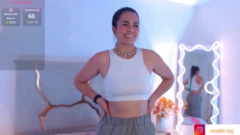 Snapshot of rosalind_tay chatting on 11.17.25 ROSALIN online show from 11.17.25