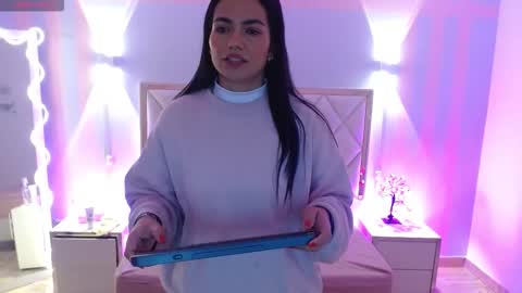 Snapshot of rosalind_tay chatting on 02.19.26 ROSALIN online show from 02.19.26