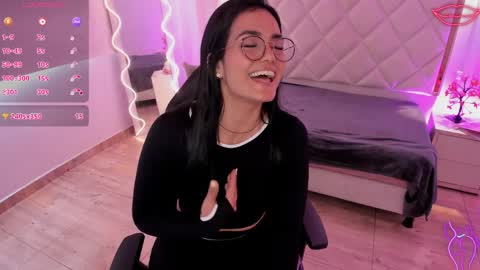 Snapshot of rosalind_tay chatting on 04.01.26 ROSALIN online show from 04.01.26