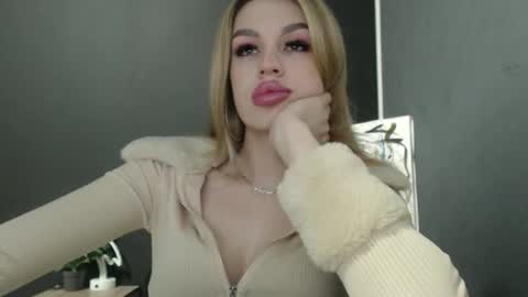 Rosalina online show from 10.23.25