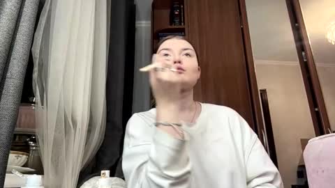 Snapshot of rosannekrishun chatting on 02.12.26 Eva online show from 02.12.26