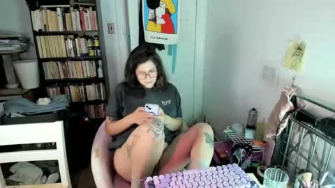 rose257044 online show from 11.23.25