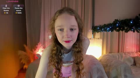 Snapshot of rose_charming_ chatting on 01.01.25 Rose online show from 01.01.25