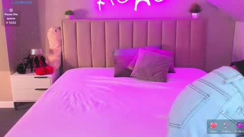 Snapshot of rose_dixon chatting on 02.02.26 Kimberlly online show from 02.02.26