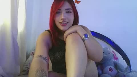 Snapshot of rose_elise chatting on 04.15.26 rose_elise online show from 04.15.26
