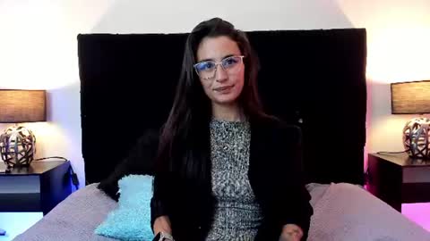 Snapshot of rose_smiley1 chatting on 08.08.26 Rose online show from 08.08.26