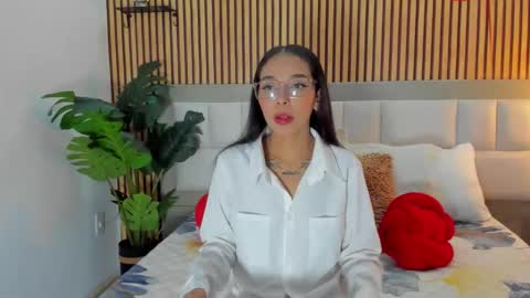 roseaurora online show from 02.16.26