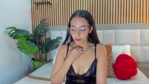 roseaurora online show from 02.25.26
